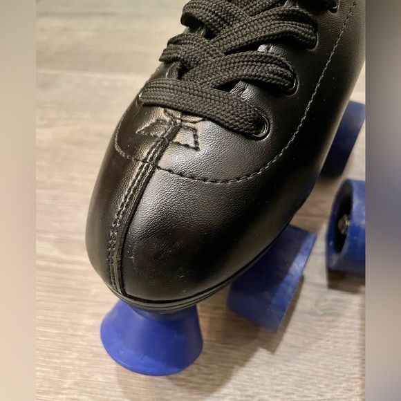 CHICAGO Skates Black Quad Roller Adjustable High Top Design Indoor Outdoor - Picture 3 of 16